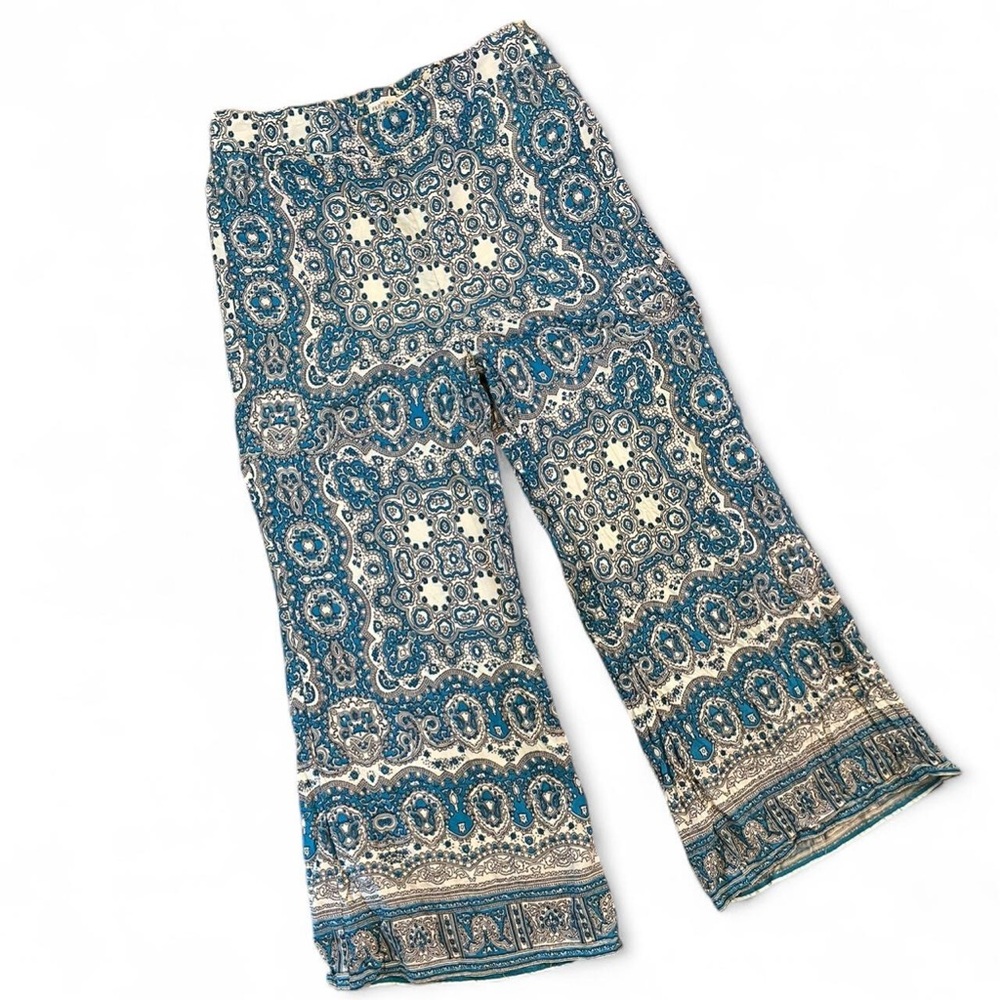 Anthropologie blue white patterned trousers in like new condition vacation vibes